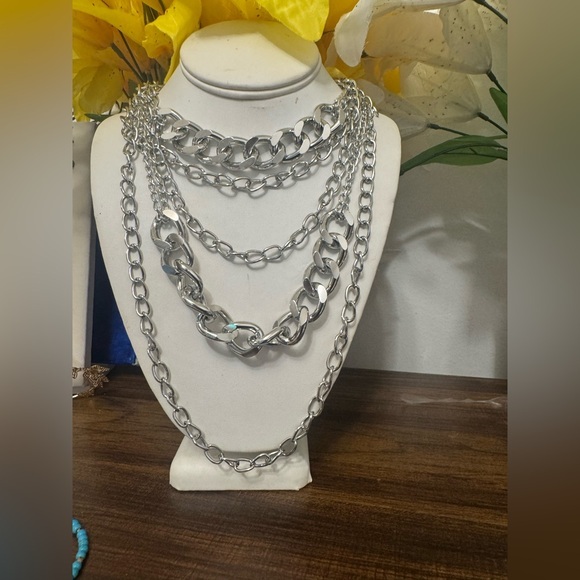 FAMILY VINTAGE STATEMENT NECKLACE - Picture 1 of 7